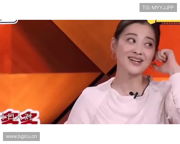 林丹晒日常：手里一杯路边奶茶，背后豪宅和跑车随意入镜，我默默关了钱包